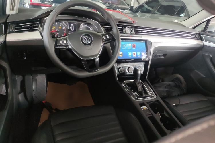 Used Volkswagen Magotan 2019 330TSI DSG Leading Edition China V Standard
