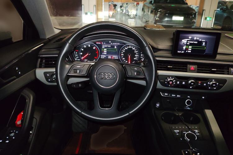 Used Audi A4L 2018 30th Anniversary Edition 40 TFSI Trendy Model