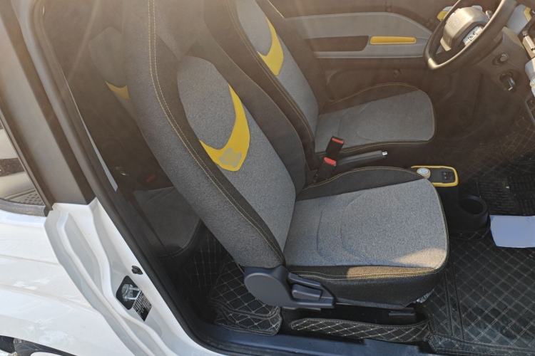 Used Chery QQ Ice Cream 2022 170km Sundae Phosphate Lithium-Ion