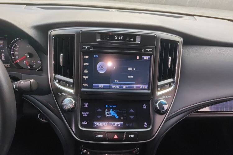 Used Toyota Crown 2015 2.0T Fashion Edition
