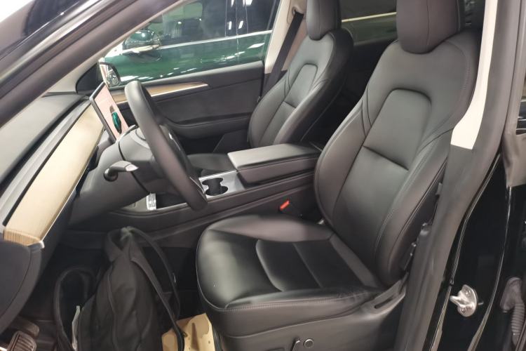 Used Tesla Model Y 2022 Rear-Wheel-Drive Version
