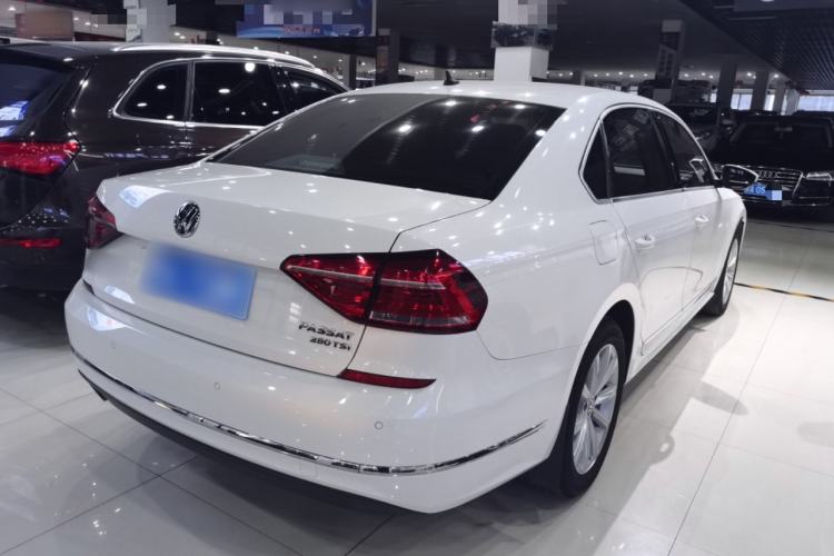 Used Volkswagen Passat 2017 280TSI DSG Luxury Edition
