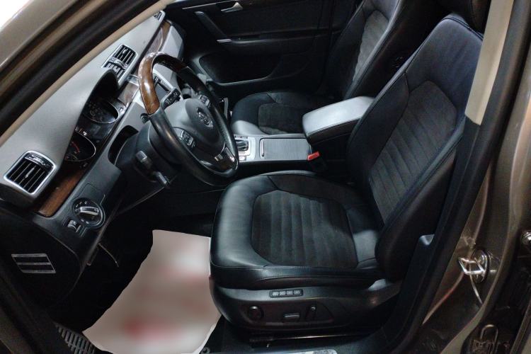 Used Volkswagen Magotan 2015 1.8TSI Prestige Model
