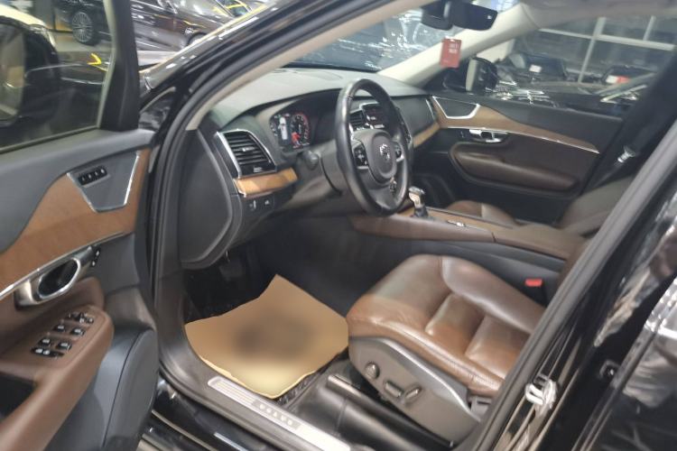 Used Volvo XC90 2020 Facelifted T6 Zhiyi Luxury 7-Seater
