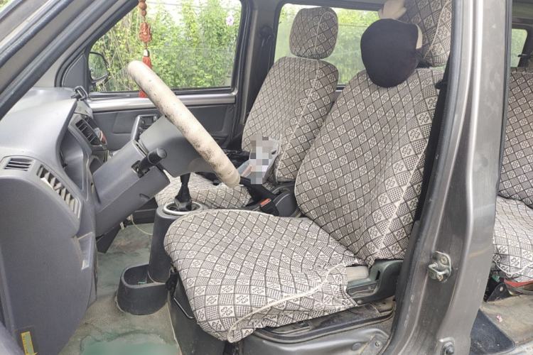 Used BAIC Weiwang 306 2011 1.3L base model 7 seats
