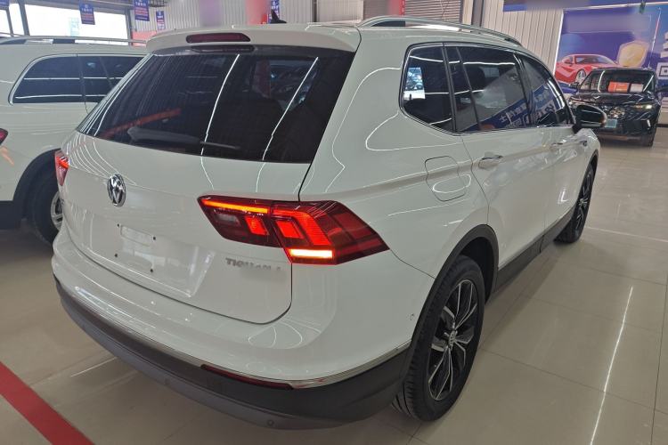 Used Volkswagen Tiguan L 2019 330TSI Automatic Two-Wheel Drive Smart Luxury Version China V Emission Standard
