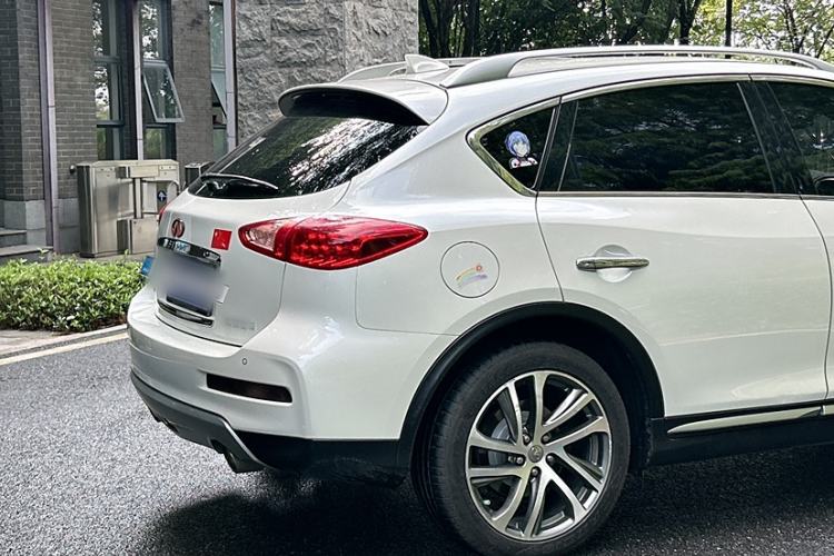 Used Infiniti QX50 2015 2.5L Luxury Edition
