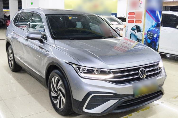 Used Volkswagen Tiguan L 2023 330TSI Automatic Two-Wheel Drive Smart Edition
