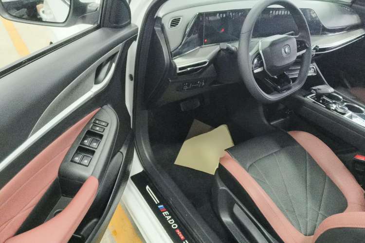 Used Changan Eado 2022 PLUS Blue Whale NE 1.4T GDI DCT Prestige Edition
