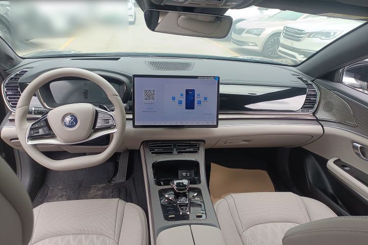 Used BYD Han 2025 EV with 701 km of Laser Radar-Enabled Intelligent Driving
