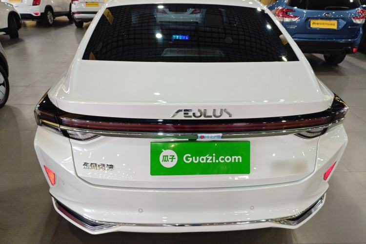 Used Dongfeng Aeolus Yixuan MAX 2023 1.5T Ultra-Stylish Trendsetting Dad Edition
