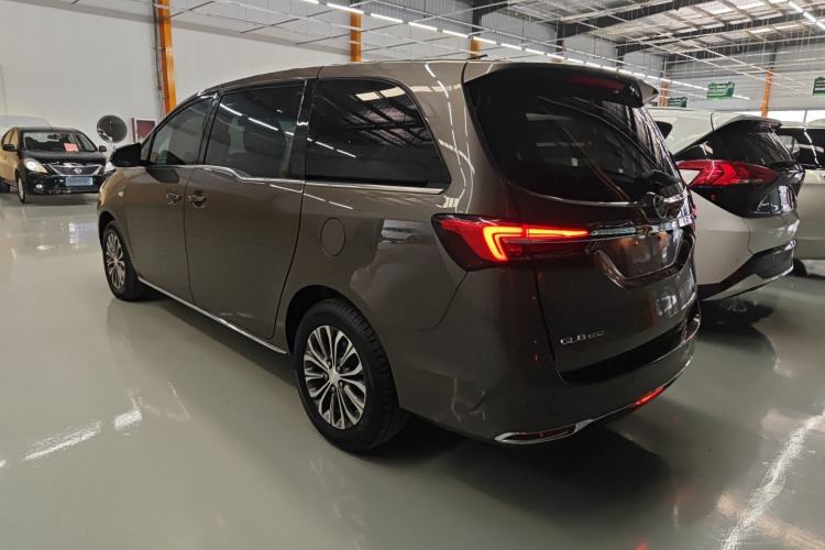 Used Buick GL8 2023 Land Executive Class Comfort Model
