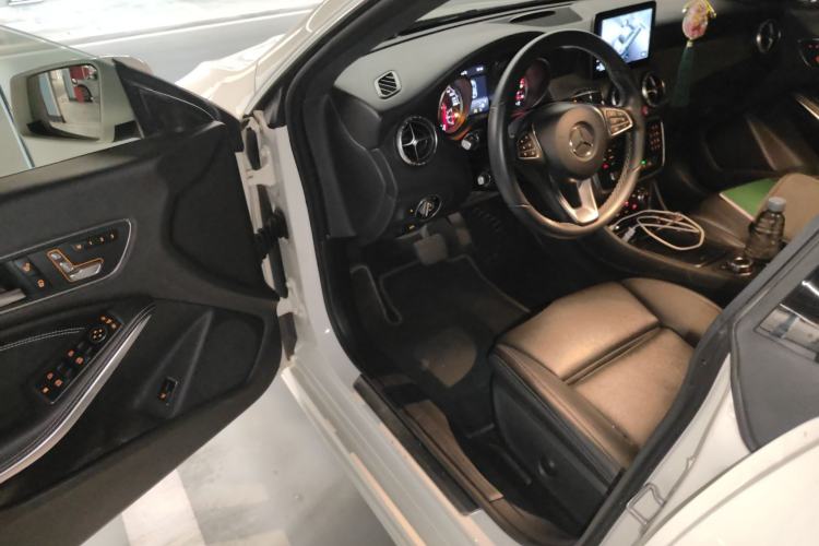 Used Mercedes-Benz CLA 2017 Facelifted CLA 200 Stylish Edition
