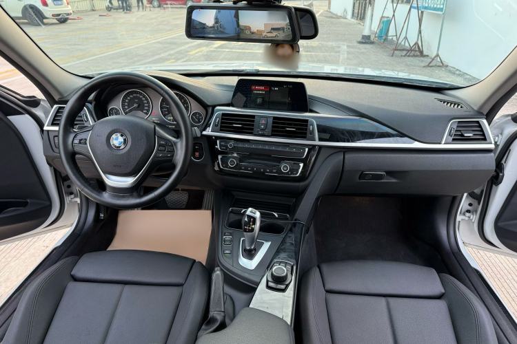 Used BMW 3 Series 2018 320Li Fashion Model
