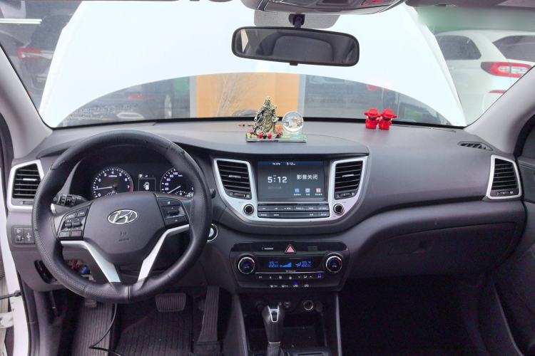 Used Hyundai Tucson 2018 1.6T Dual-Clutch Two-Wheel Drive 15th Anniversary Special Edition