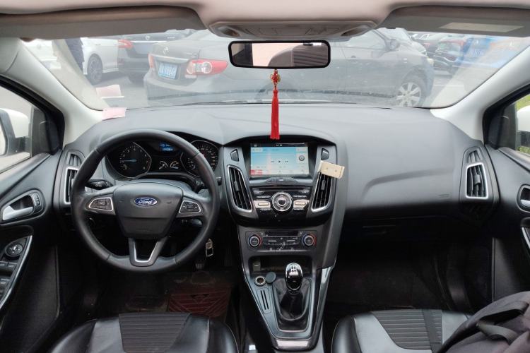 Used Ford Focus 2017 Sedan 1.6L Manual Fashion Edition Smart Drive Version
