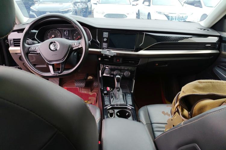 Used Volkswagen Passat 2019 330TSI Elite Edition China VI
