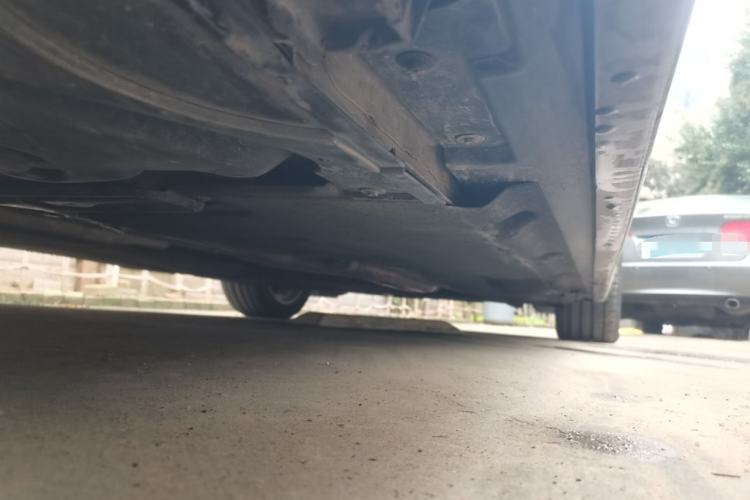 Used BMW 5 Series 2014 535Li Leading Model
