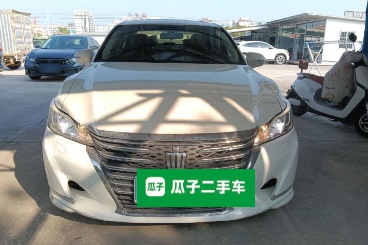 Used Toyota Crown 2015 2.0T Fashion Edition

