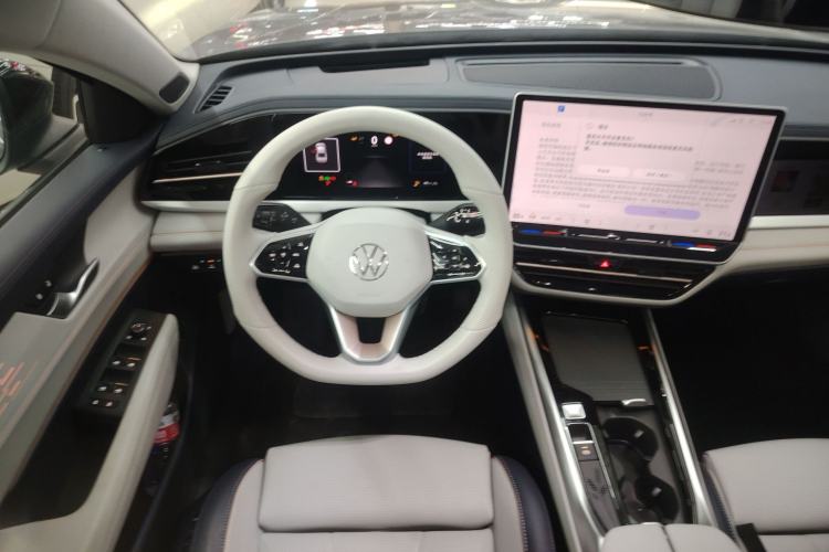 Used Volkswagen Passat 2025 Pro 380TSI Starry Dragon Luxury Edition
