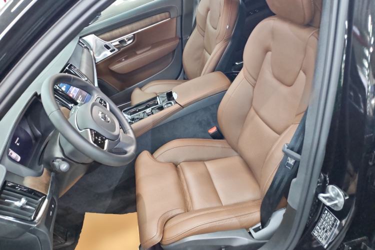 Used Volvo S90 New Energy 2025 Plug-in Hybrid Four-Wheel Drive Long-Range Luxury Smart Edition
