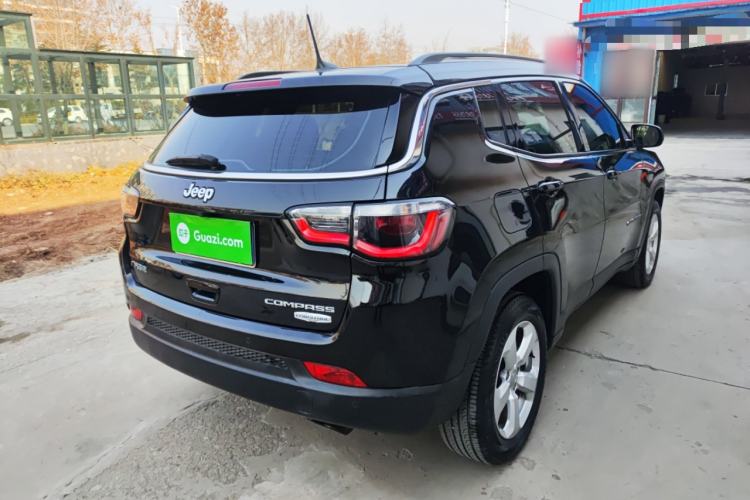 Used  Compass 2019 200T Automatic Family Edition - Connected Large Screen Version