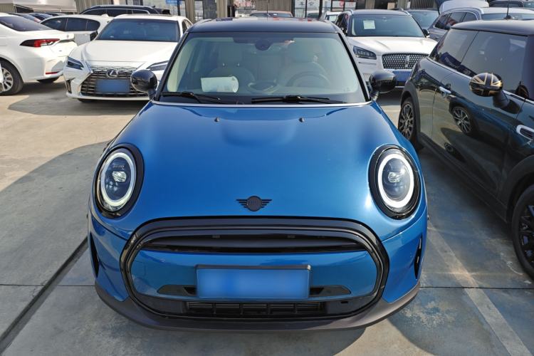 Used  MINI 2022 1.5T COOPER Artist Five-Door Edition
