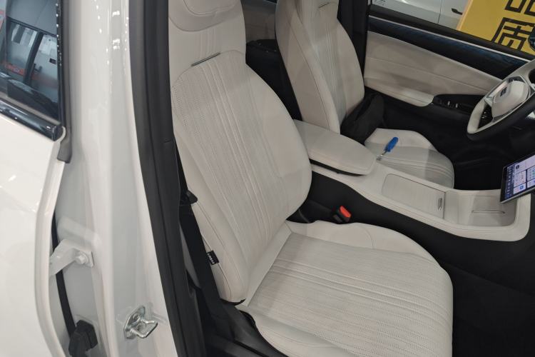 Used  L7 2023 1.5T 115 km Starship
