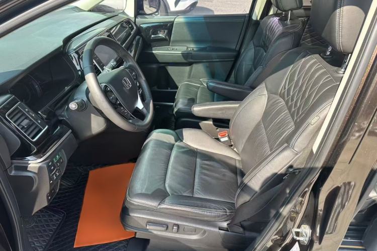 Used Honda Elysion 2019 2.0L Hybrid Luxury Edition
