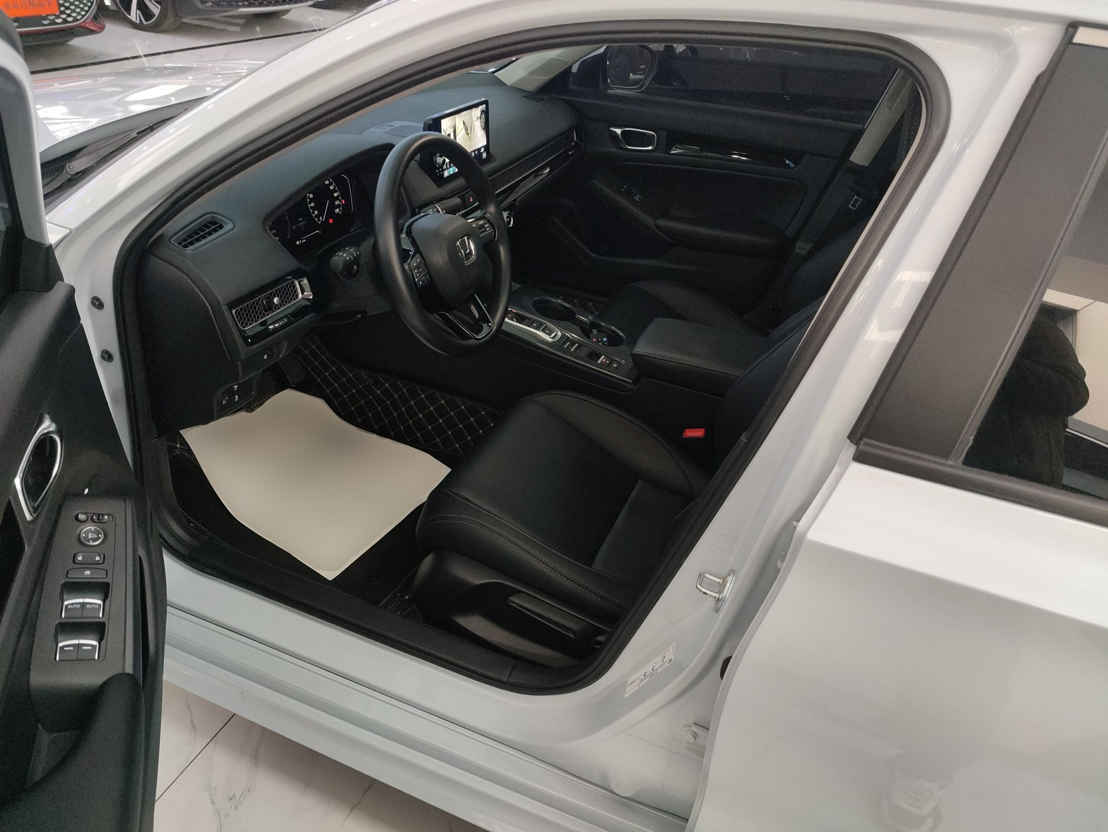 Переднее сиденье в автомобиле