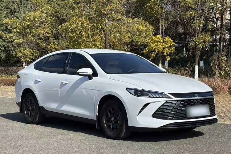 Used BYD Qin PLUS 2025 DM-i Smart Drive 55KM Leading Model
