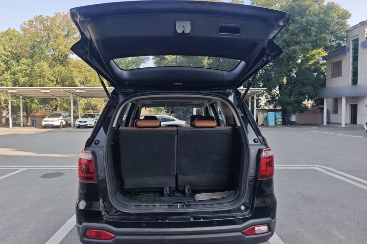 Used Oshan CX70 2016 1.6L manual luxury version
