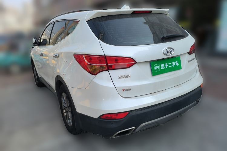 Used Hyundai Santa Fe 2015 2.0T Automatic Two-Wheel Drive Smart Version 5 Seats