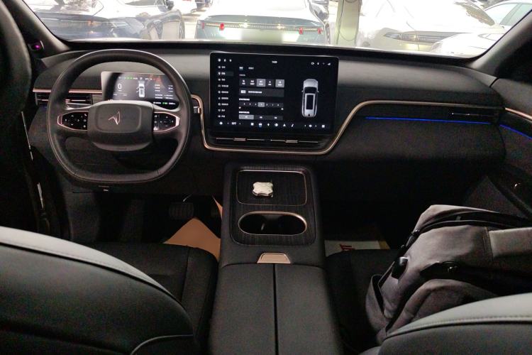 Used  eπ008 2024 210Max Range-Extended Version 6 Seats
