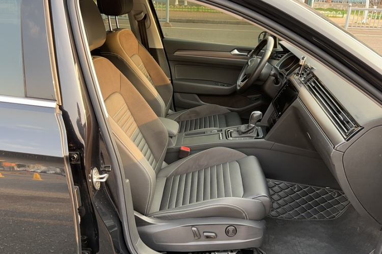 Used Volkswagen Magotan 2020 280TSI DSG Leading Edition
