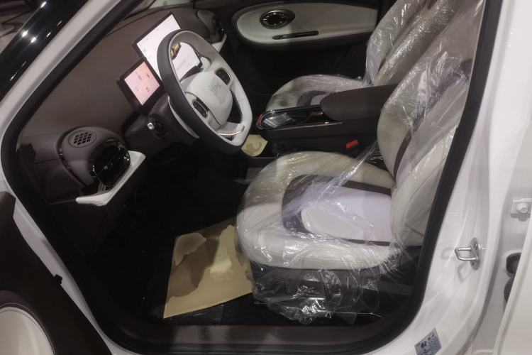 Used  3 2025 330km Trendy Delight Version
