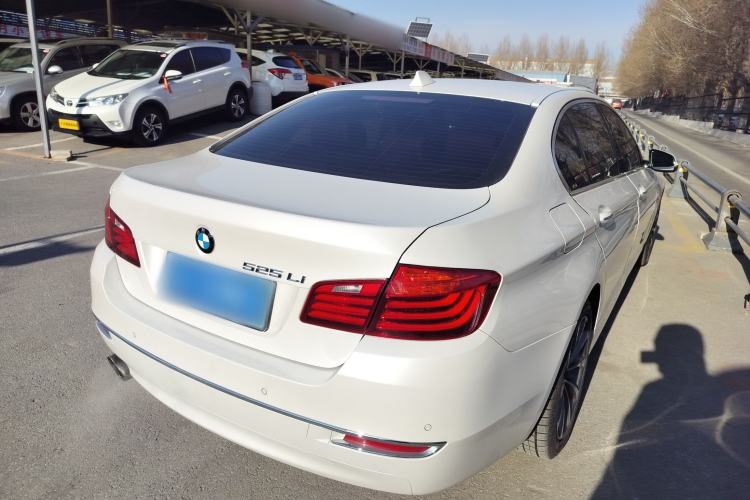 Used BMW 5 Series 2014 525Li Luxury Design Package
