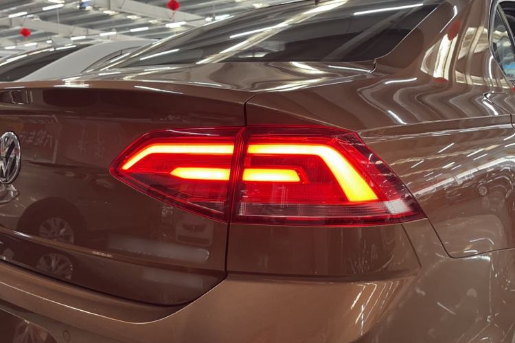 Used Volkswagen Lamando 2018 230TSI DSG Fashion Edition
