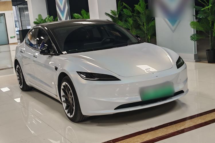 Used Tesla Model 3 2023 Rear-Wheel-Drive Version
