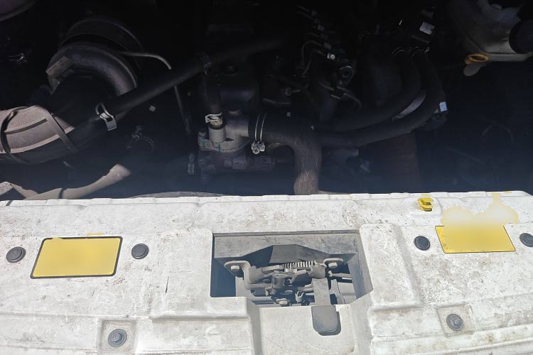 Used JMC Transit 2019 2.8T Commercial Version Long Wheelbase Mid-Roof 6-Seater Rear Single Tire China VI Emission Standard – JX493
