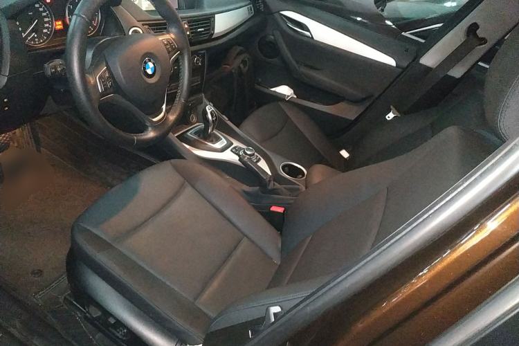 Used BMW X1 2014 sDrive18i Leading Model
