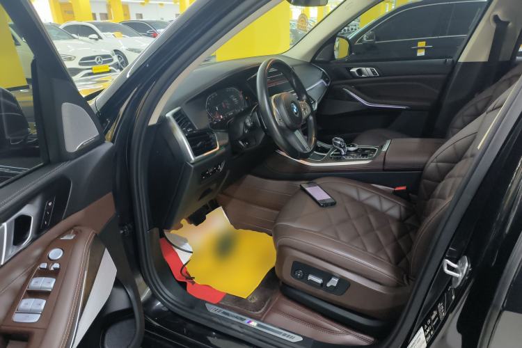 Used BMW X5 2022 Restyled xDrive 30Li Luxury Version M Sport Package
