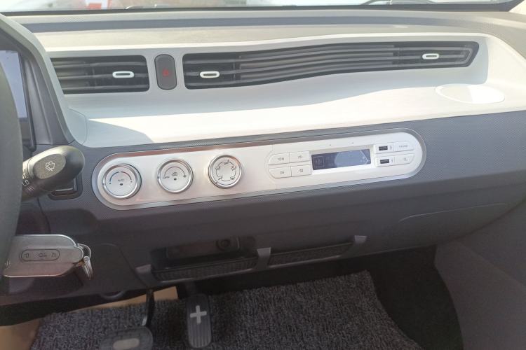 Used Wuling Hongguang MINIEV 2022 Macaron Fashion Model Lithium Iron Phosphate