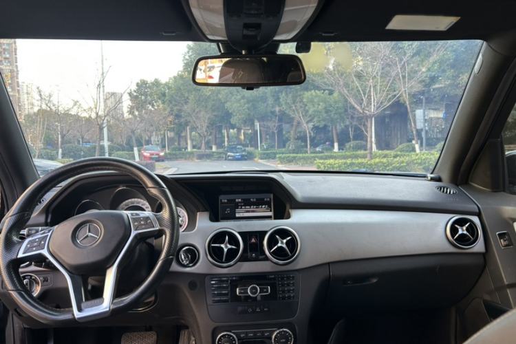 Used Mercedes-Benz GLK-Class 2015 GLK 260 4MATIC Dynamic Edition Ultimate Version
