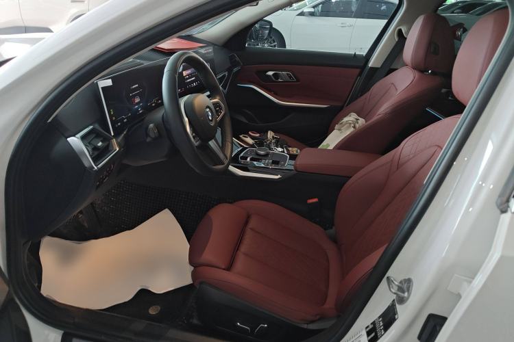 Used BMW i3 2024 eDrive 35 L
