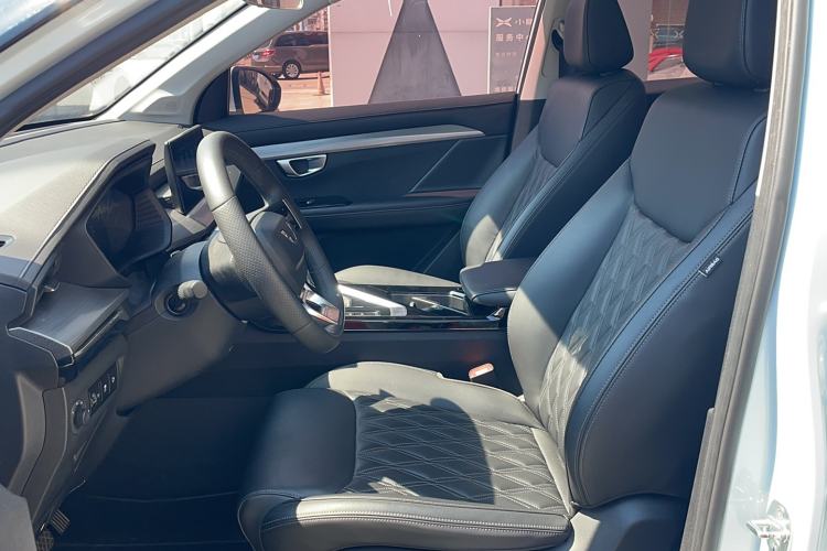 Used Wuling Asta 2022 2.0L DHT Electric-Speed Version
