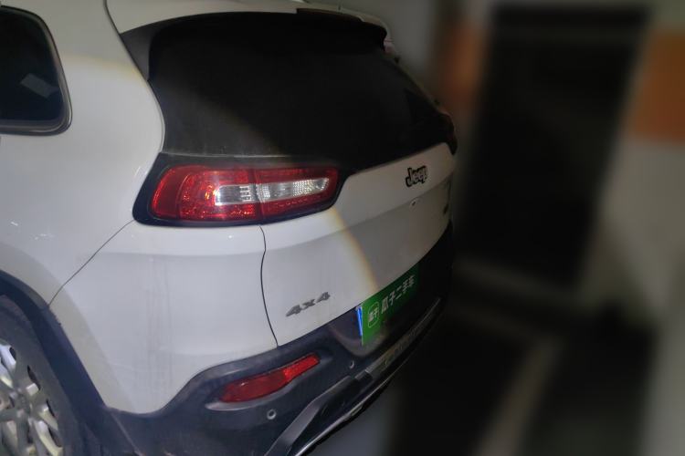 Used  Cherokee 2016 2.4L Leading Smart Version