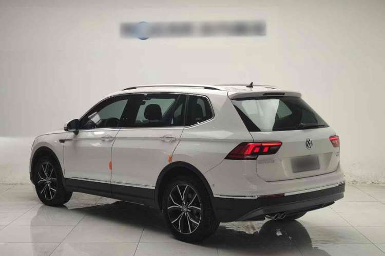 Used Volkswagen Tiguan L 2019 Revised 330TSI Automatic Two-Wheel Drive Smart & Luxury Edition China VI Standard
