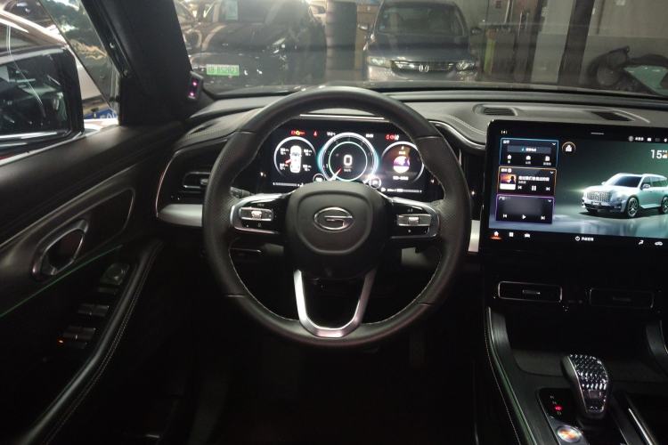 Used GAC Trumpchi GS8 2022 Linghang Series 2.0 TGDI Two-Wheel-Drive Luxury Smart Connectivity Version (7 Seats)
