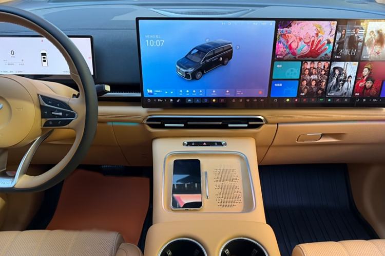 Used VOYAH Dream 2025 PHEV Four-Wheel-Drive Flagship Kunpeng Edition
